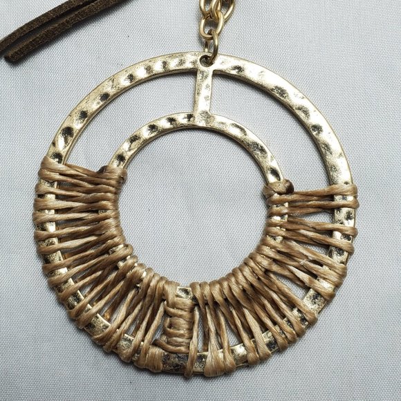 RUFF HEWN gold medallion pendant necklace with tassels - Picture 5 of 10